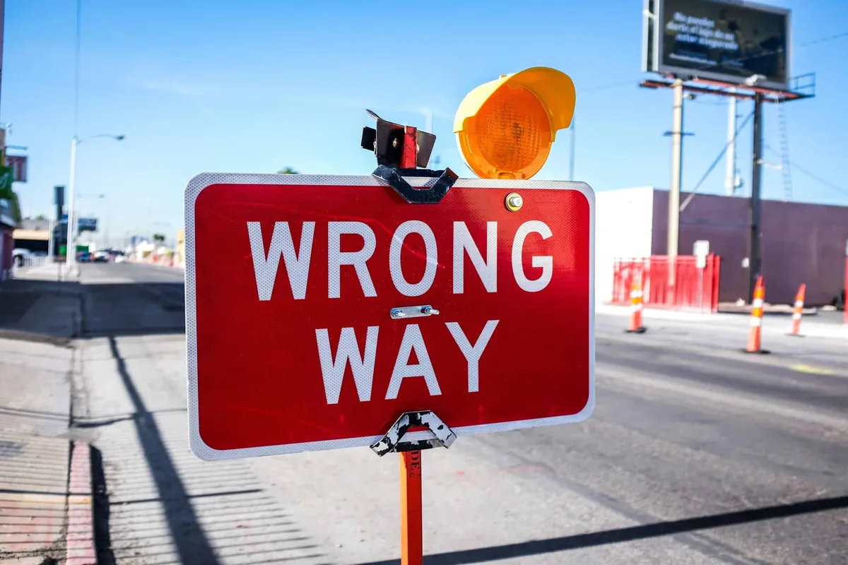 wrong way DOT sign