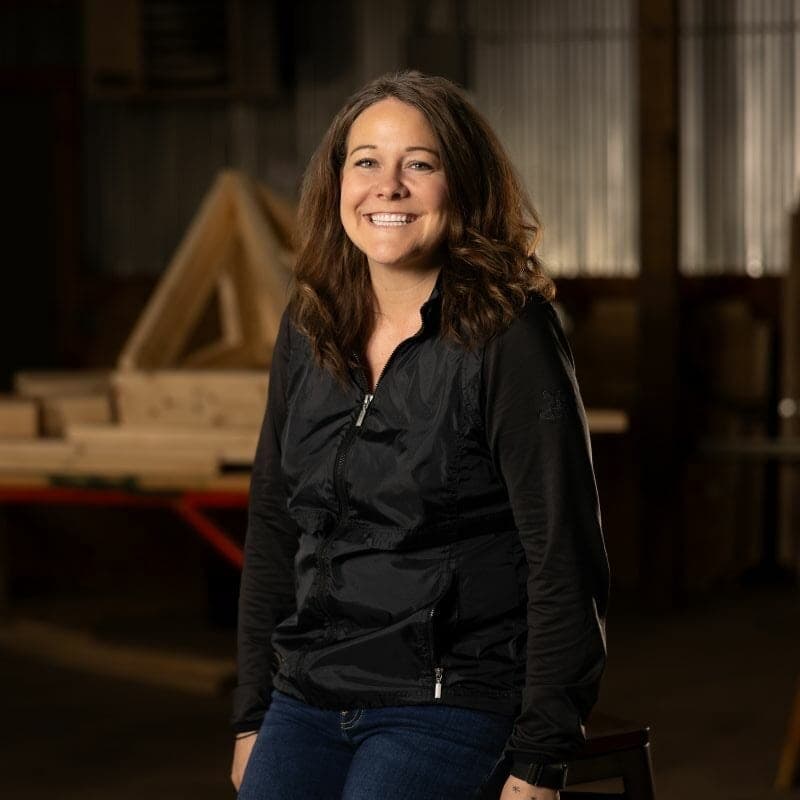 Beth Kelling — Crew Manager