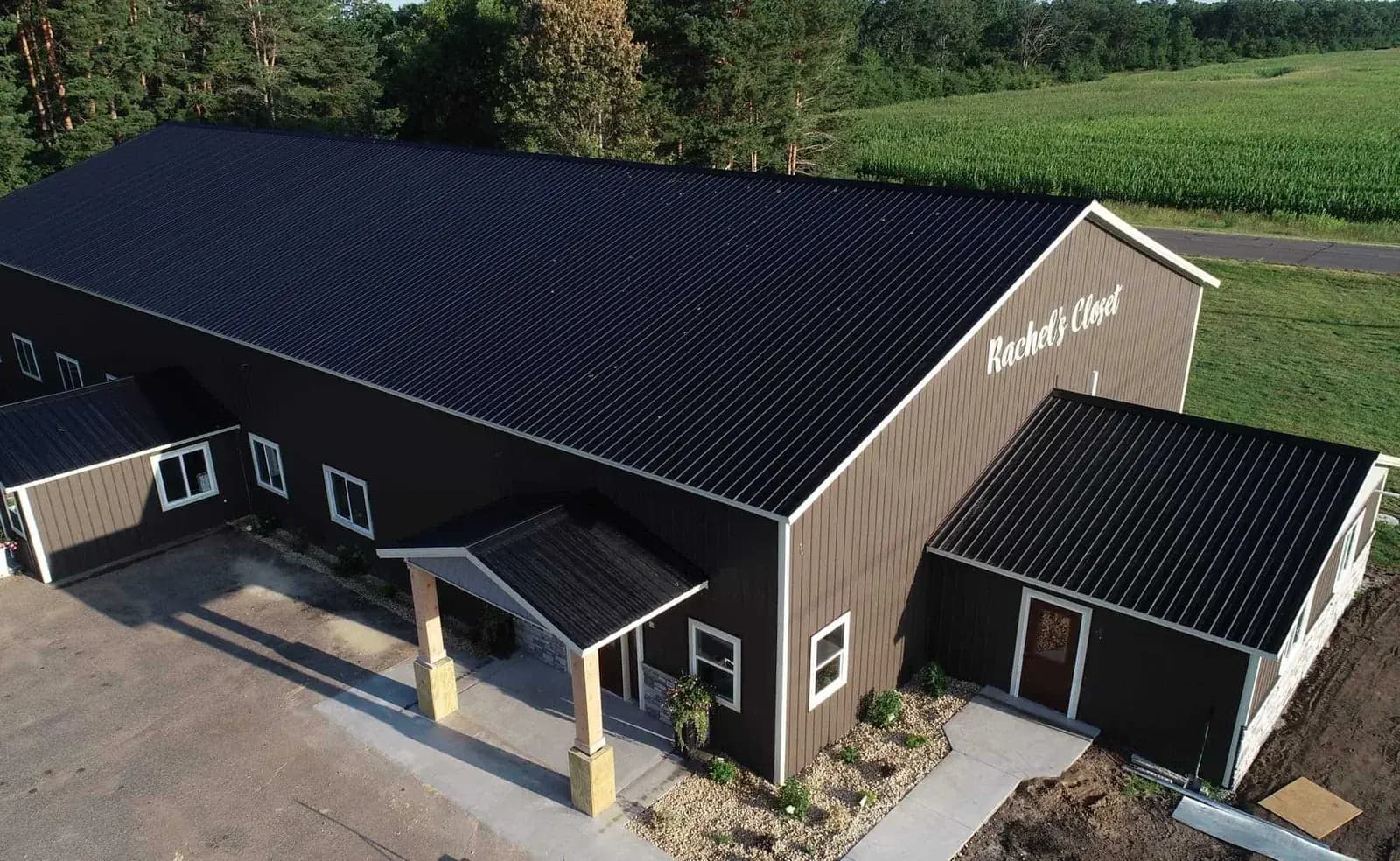 Rachel's Closet commercial building by Sherman Buildings